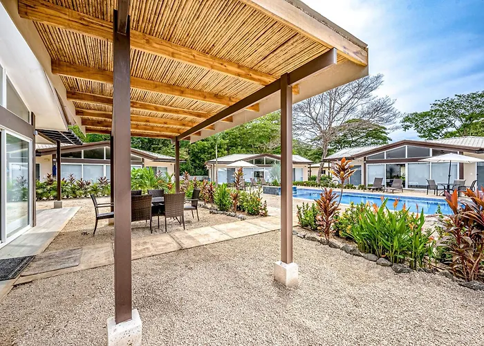 Avellanas Beach Condo: Saltwater Pool Access! Hébergement de vacances